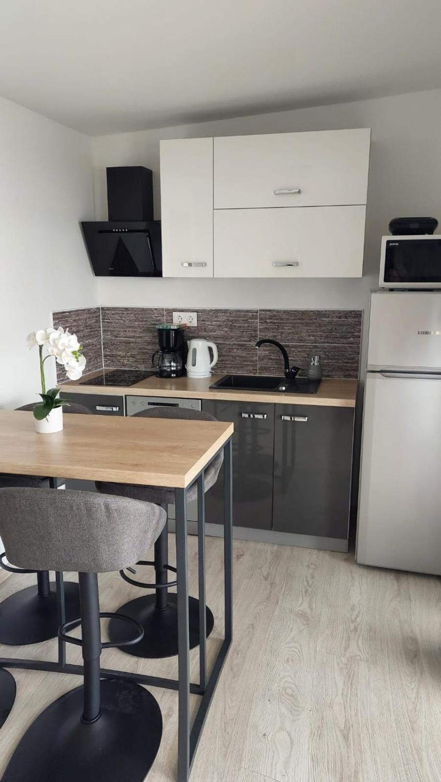 Lavanda Mobile Homes & Villas Orebic Bagian luar foto